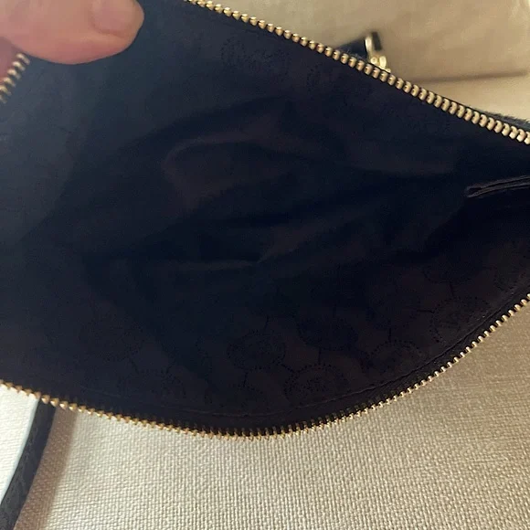 MKors leather/croc embossed handbag - Picture 5 of 5